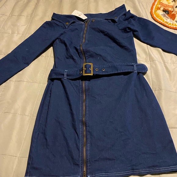 Stylish Off-Shoulder Blue Dress with Belt - Picture 1 of 4